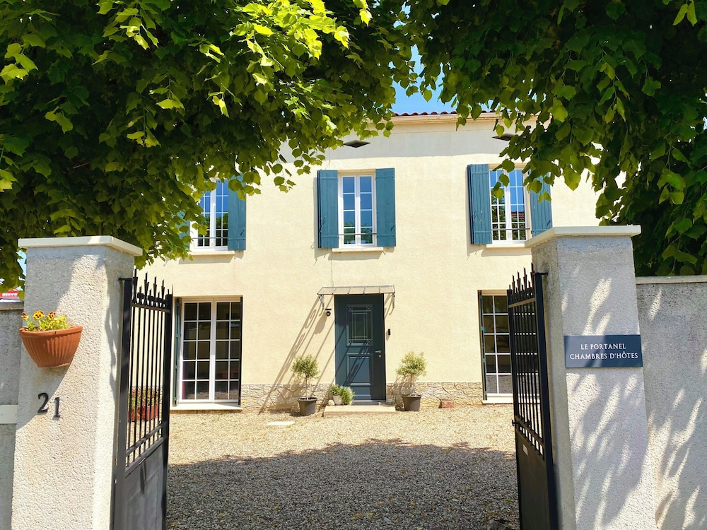 Voir la photo 1 — Le Portanel