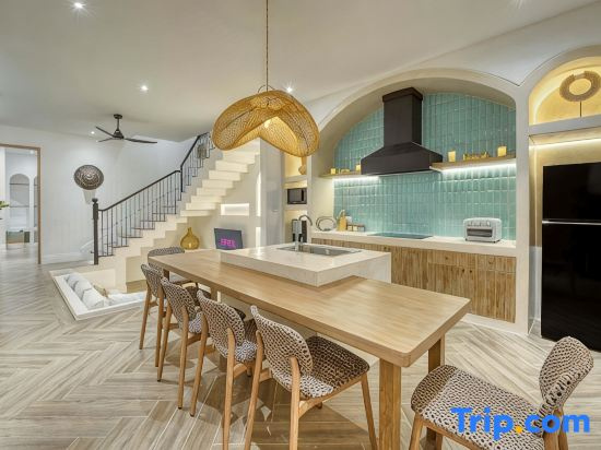Blanche D: Colonial 3BR Villa w/ Pool in Berawa - A Luxury Private Villa By Balinest Villas