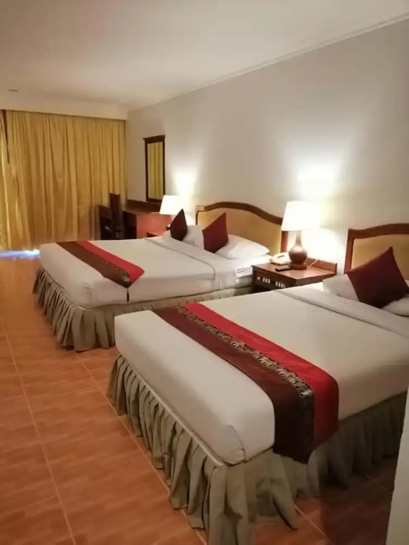 標準三人房，單人床