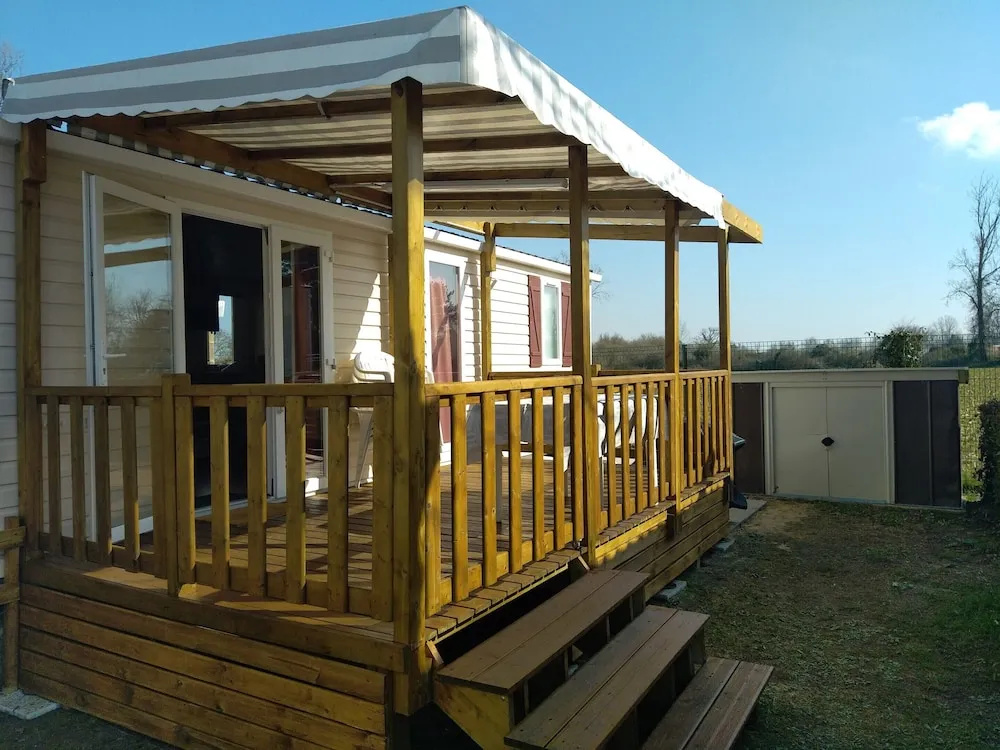Simplistic Mobile Home in Saint-jean-de-monts With Sauna
