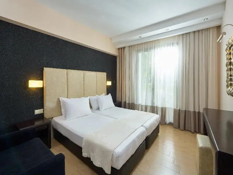 Standard Double room with balcony (full double bed)