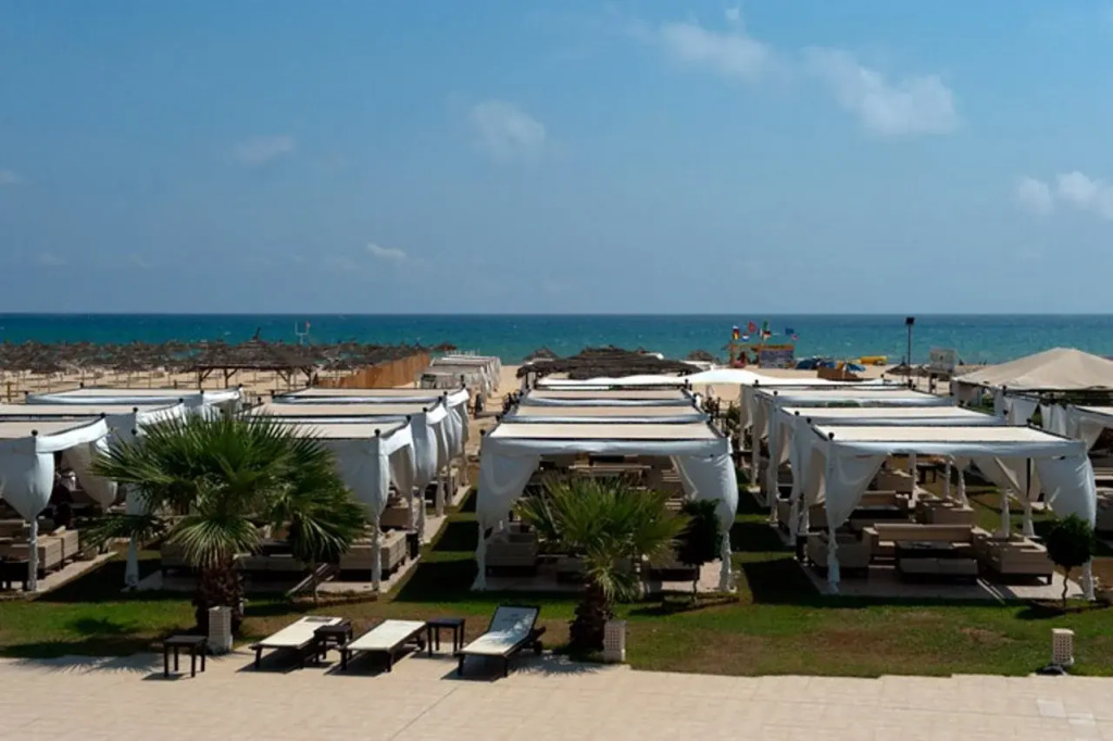Beach & Waterfront