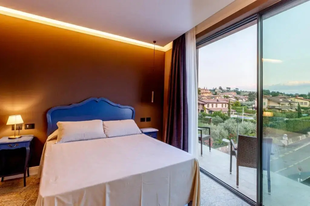 Junior Suite with lake view