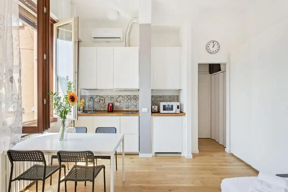 Isola Flat View
