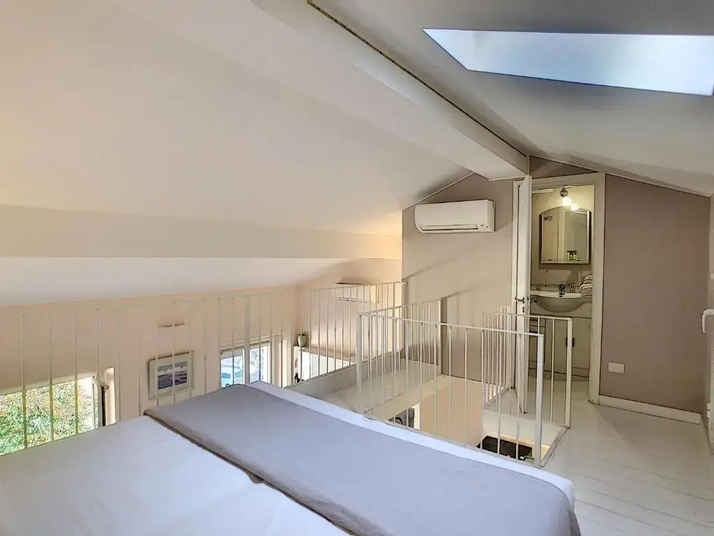 Quadruple Apartment