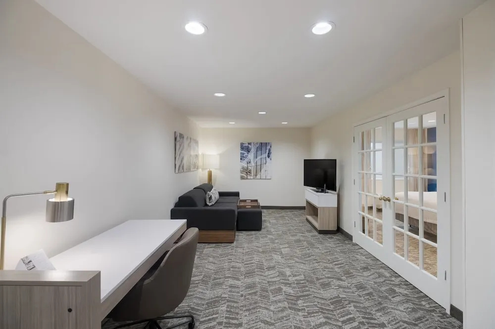 SpringHill Suites Dallas NW Highway at Stemmons/I-35E