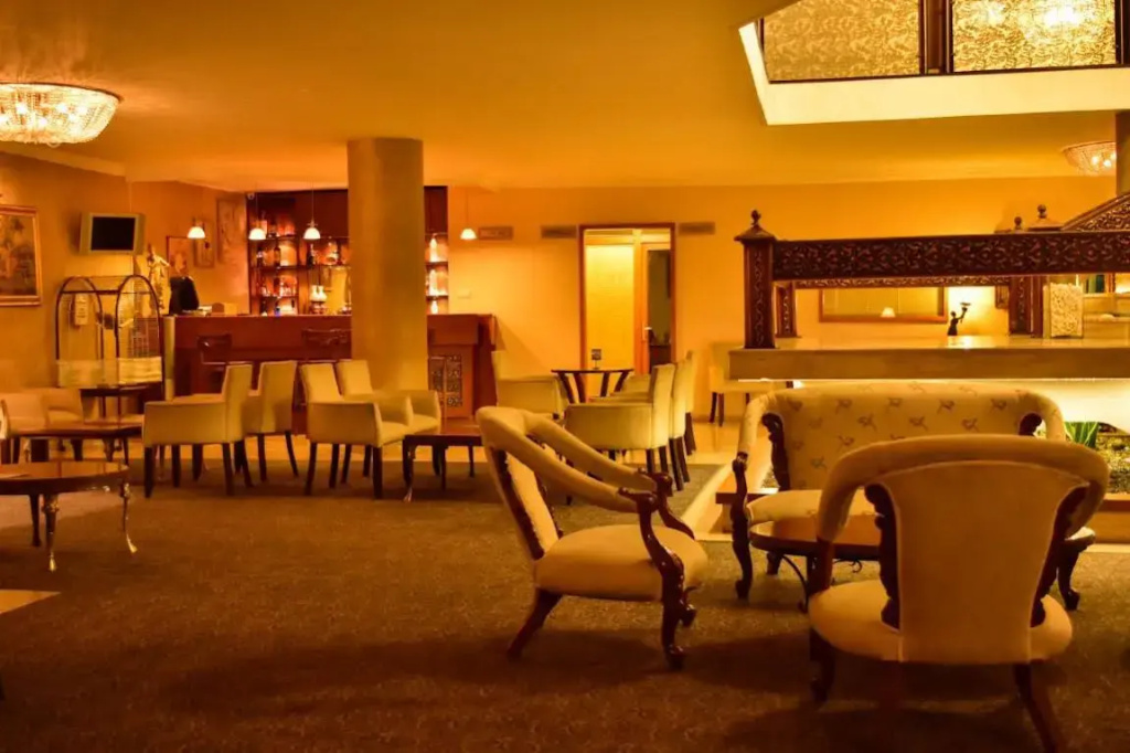 Hotel photo 11