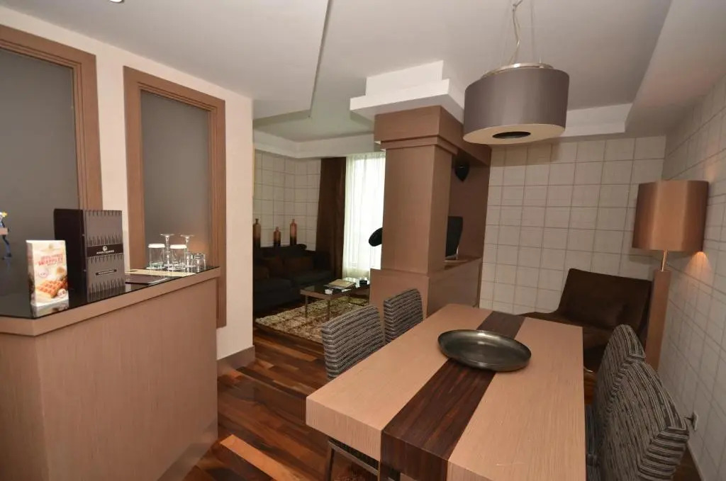 Люкс Residential с гидромассажной ванной и парилкой в Avantgarde Urban Levent