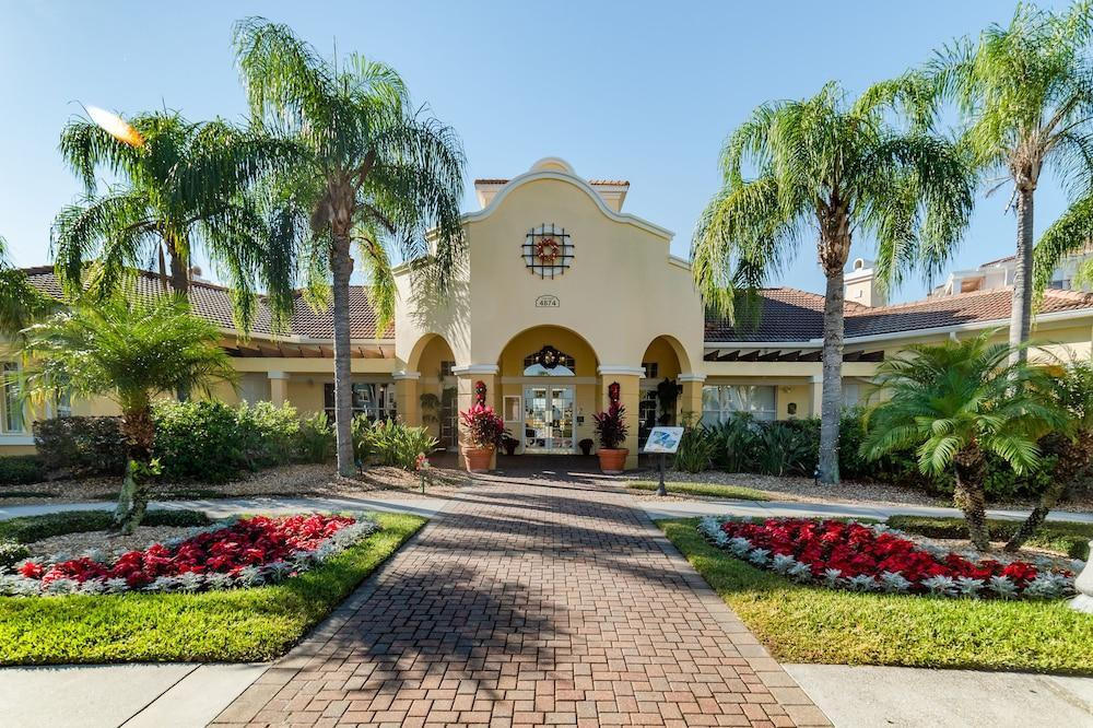 Stunning 3 Bed 2 Bath Condo Located in the Fabulous Vista Cay