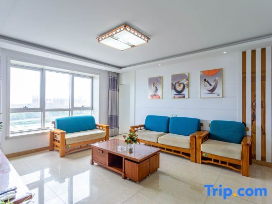 Люкс с 3 комнатами с видом на море в Rizhao Shuohai Seaview Homestay (Wanpingkou Branch)