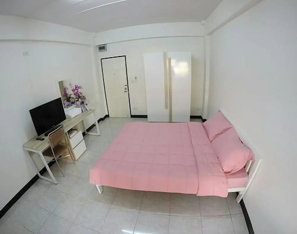 Отель SV Apartment Bangyai в Банг-Яе