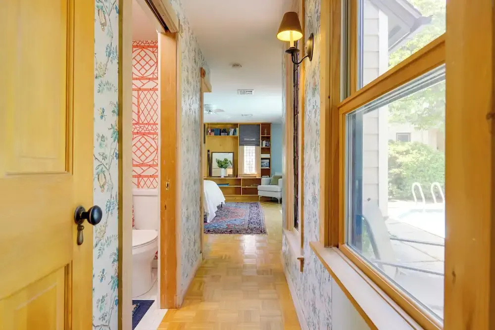 Shared Hot Tub: Historic Cottage, Walk to Elm Park