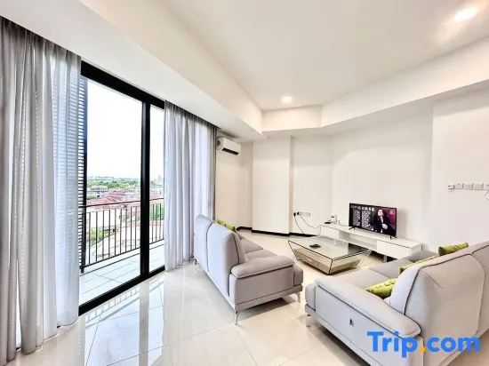 Jeff & Ricky Homestay 57@ 8pax Trinity Residence