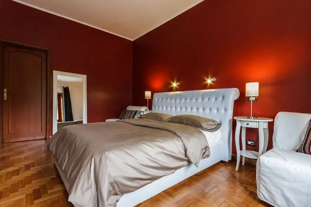 Deluxe Double room with city view (full double bed)