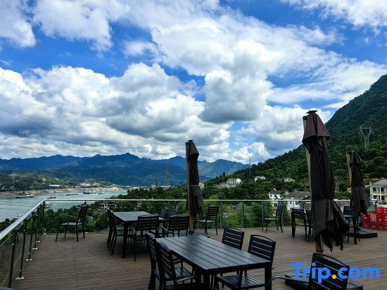 Shihengfeng Homestay (Sanxia Daba Tourist Area)