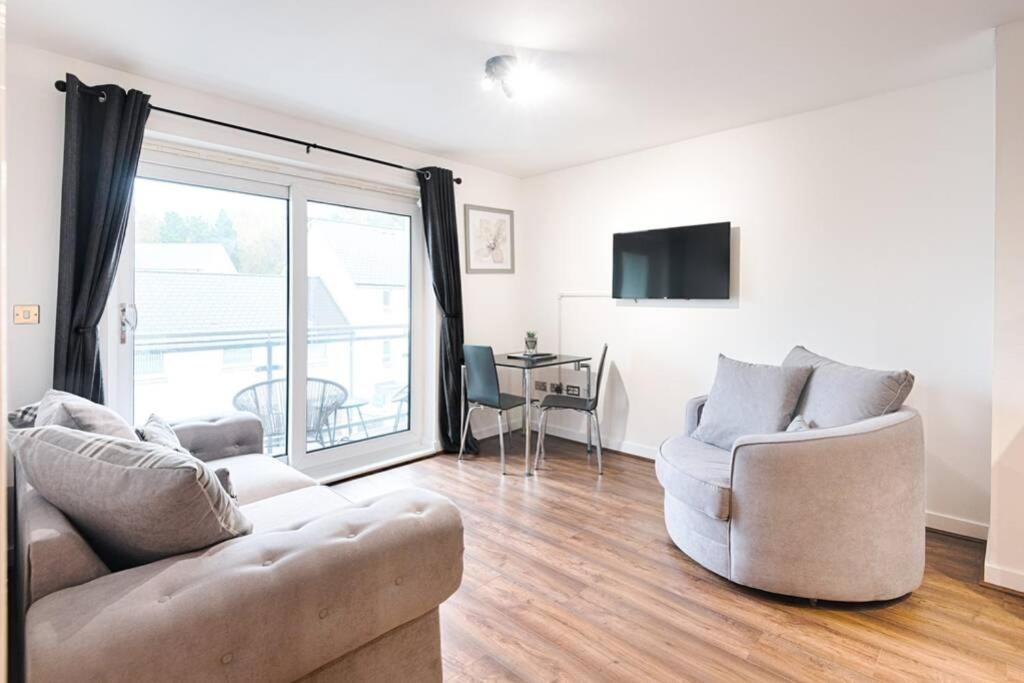 Stay at Neptune with parking space