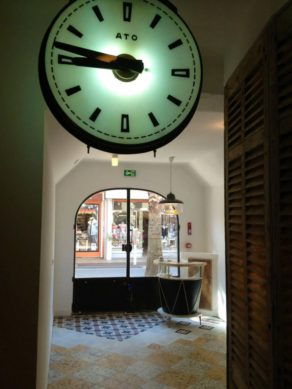 Hotel De La Pinède by null