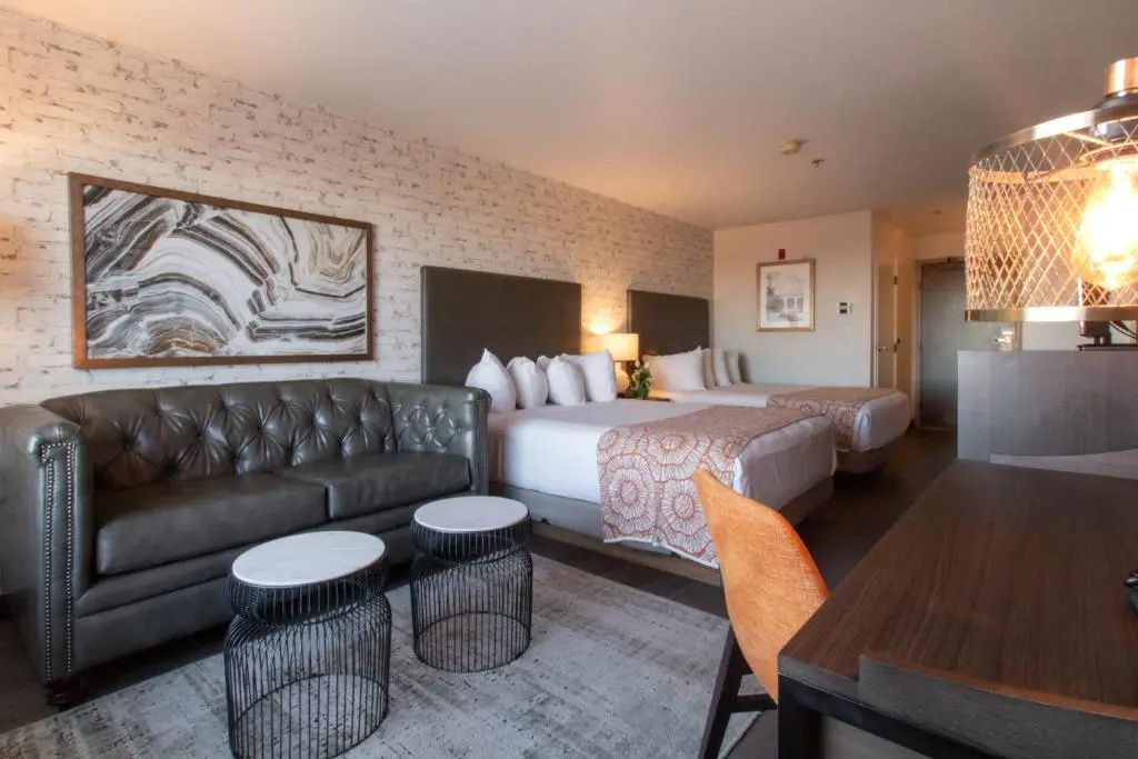 Quadruple Suite