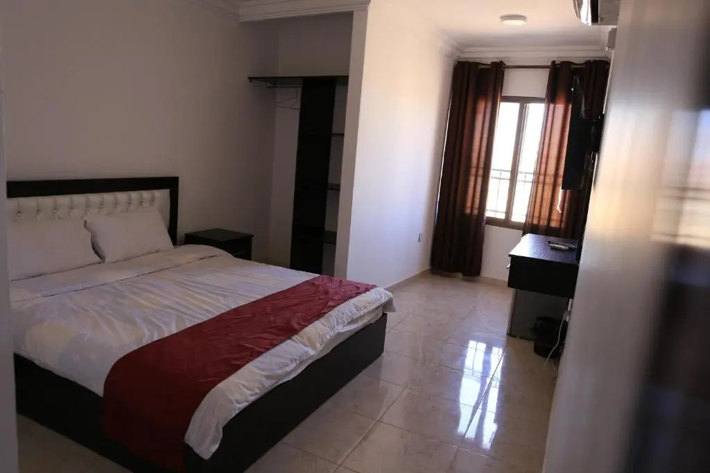 Economy room