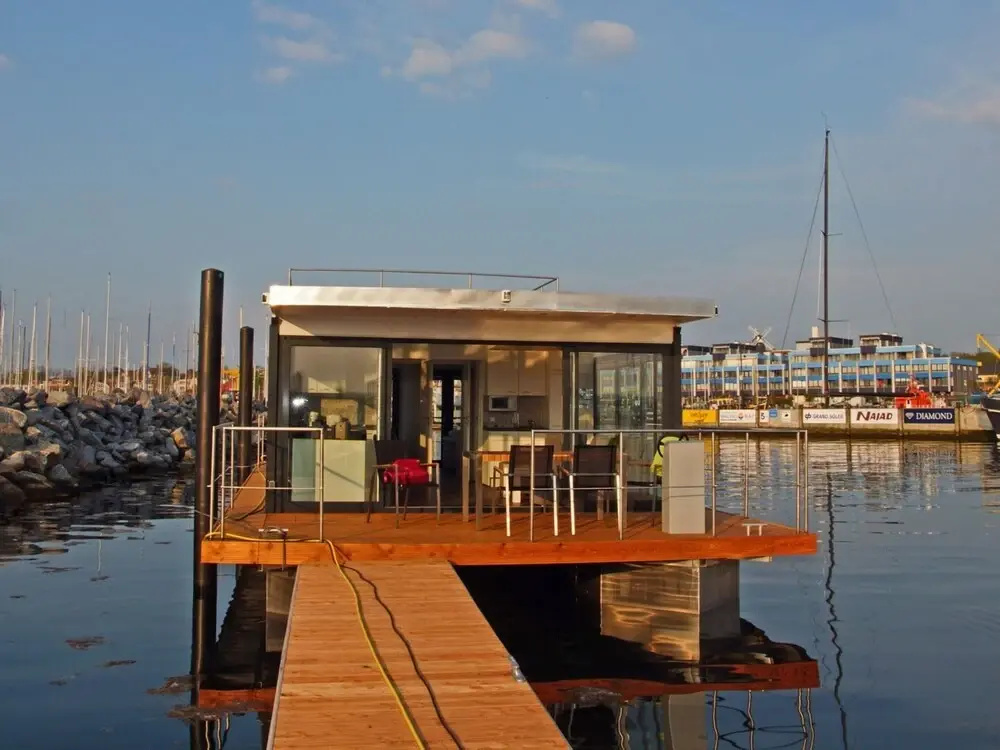 Hausboot in Laboe an der Kieler Foerde