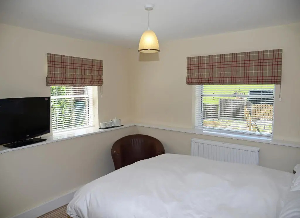 Classic Double room (full double bed)