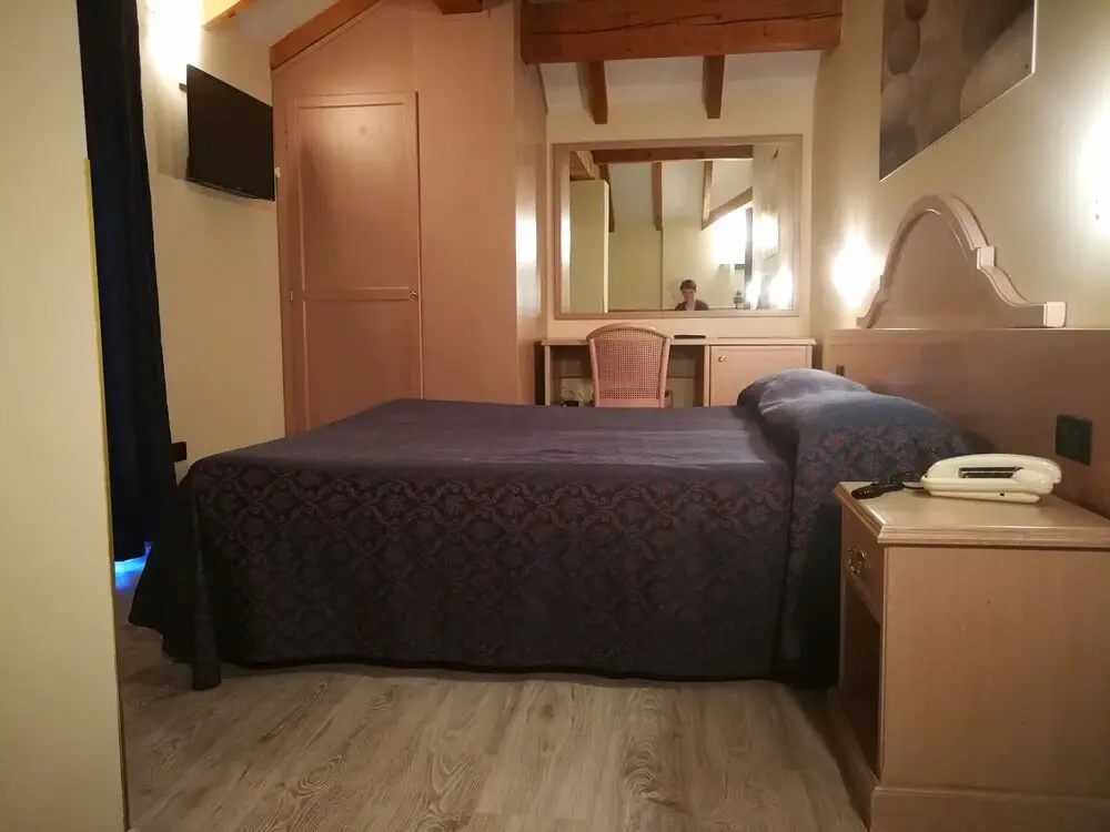 Hotel Lo Scoiattolo - Chambres