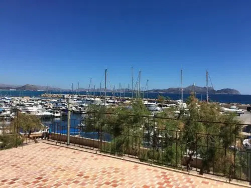 Moll Petit Apartments