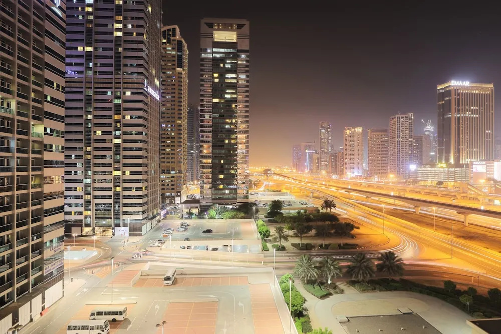 Saba Tower 3 by OYO Rooms