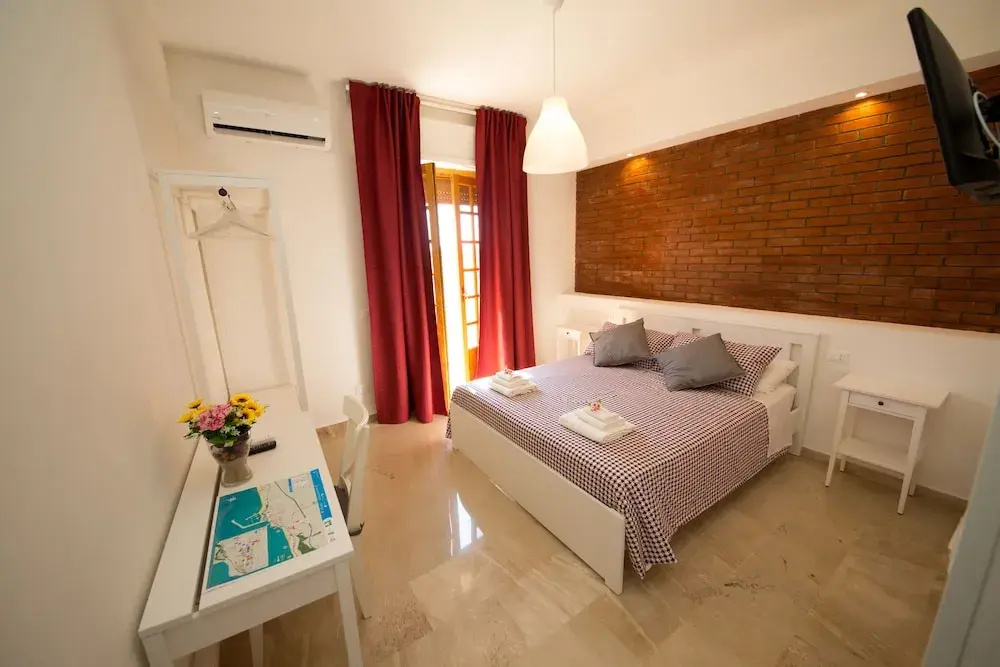 Economy Double room with balcony (full double bed)