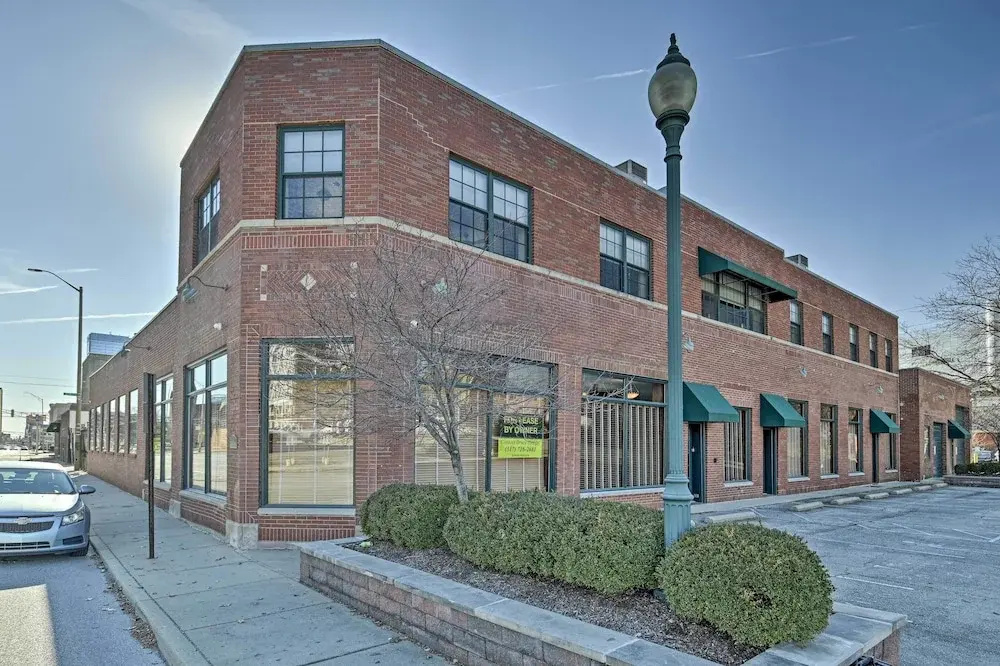 Spacious Indianapolis Condo w/ Private Gym!