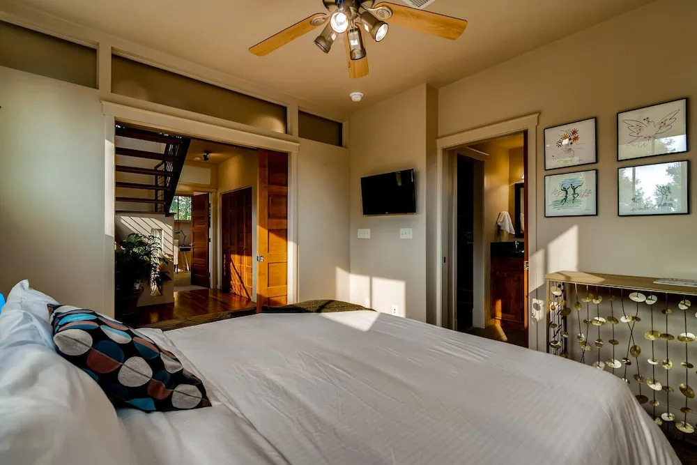 Old Town Loft Oasis with Amazing Rooftop Deck! — фото 2