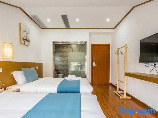 Standard Double room with balcony (twin beds)