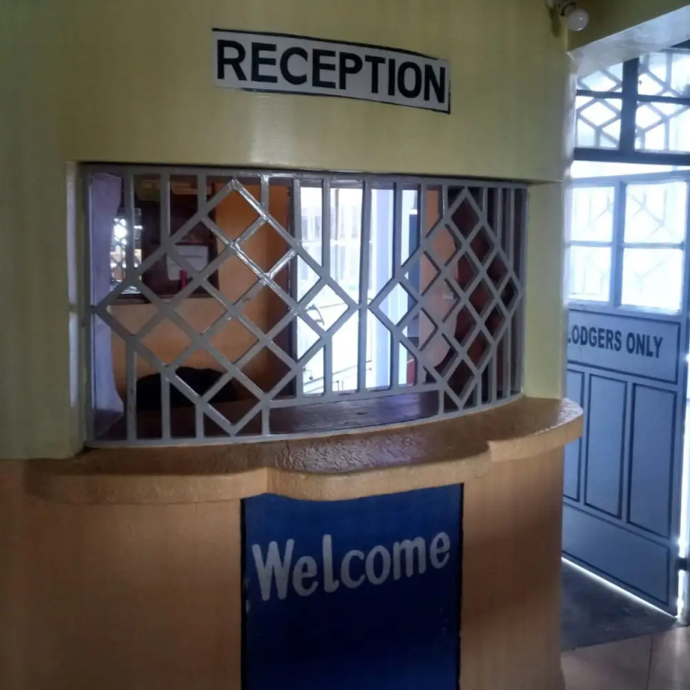 Lobby & Reception