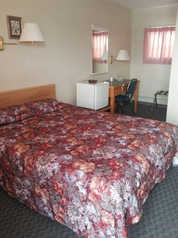 Economy room