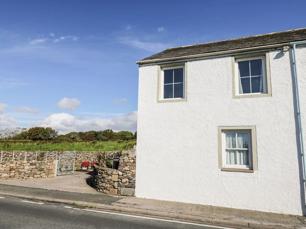1 Park Nook Close