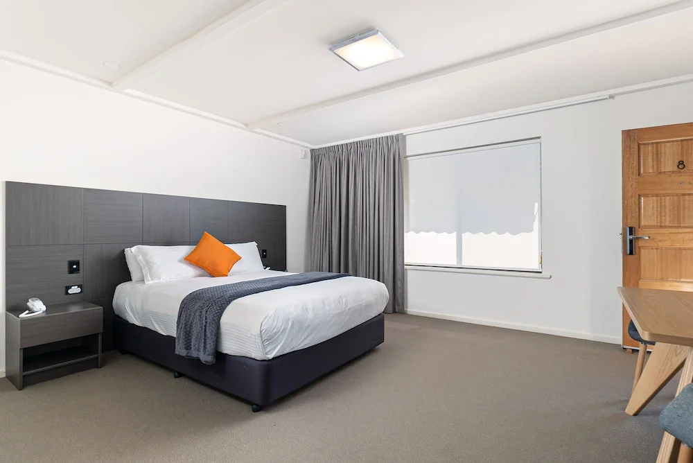 Premier room