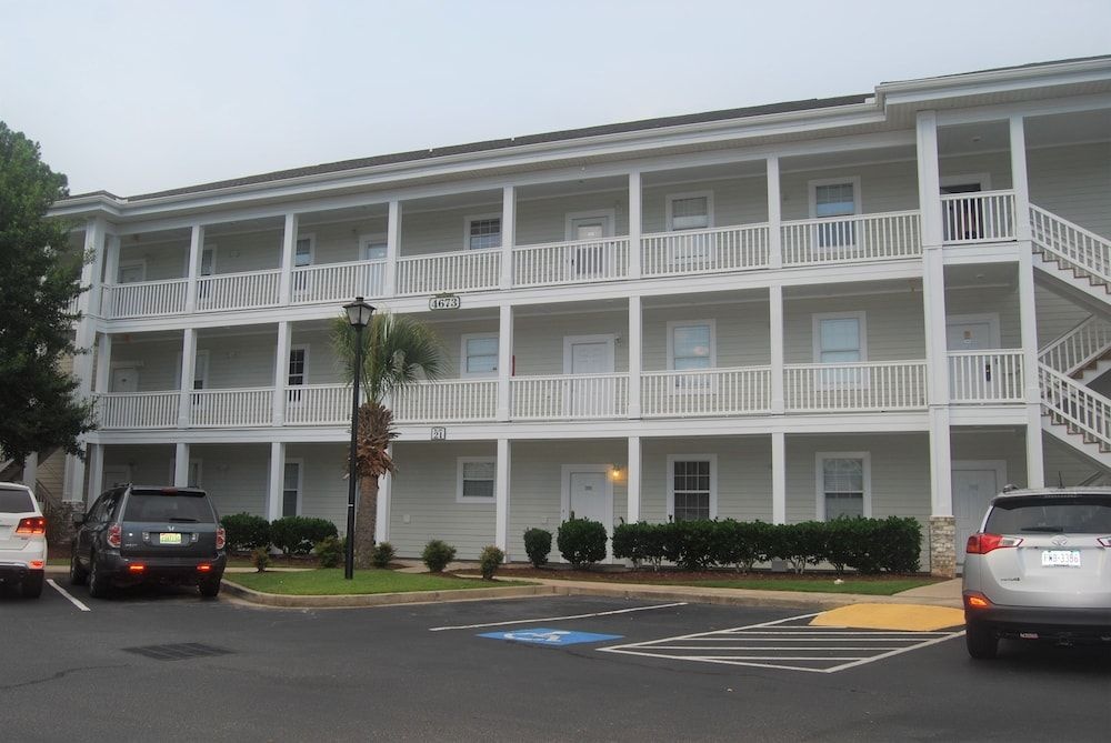 4673 Wild Iris Dr 203 2 Bedroom Condo by Redawning