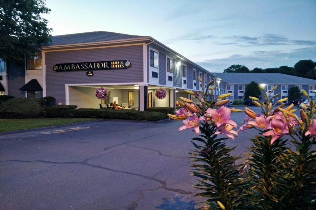 Ambassador Inn & Suites