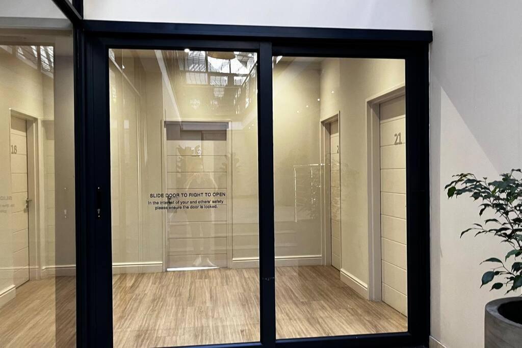 Отель Hermanus Waterfront Apartment No.20, фото 12