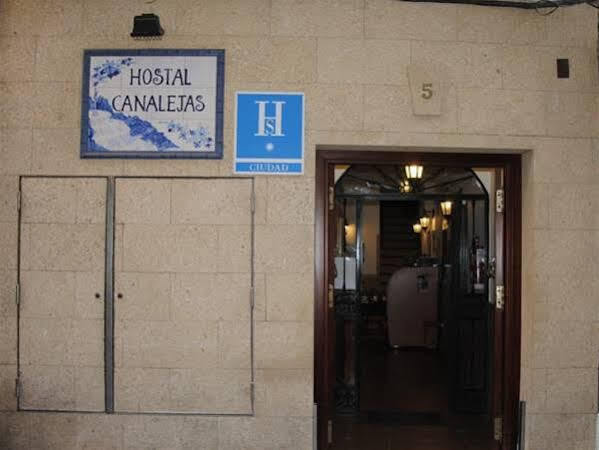 Hostal Canalejas by null