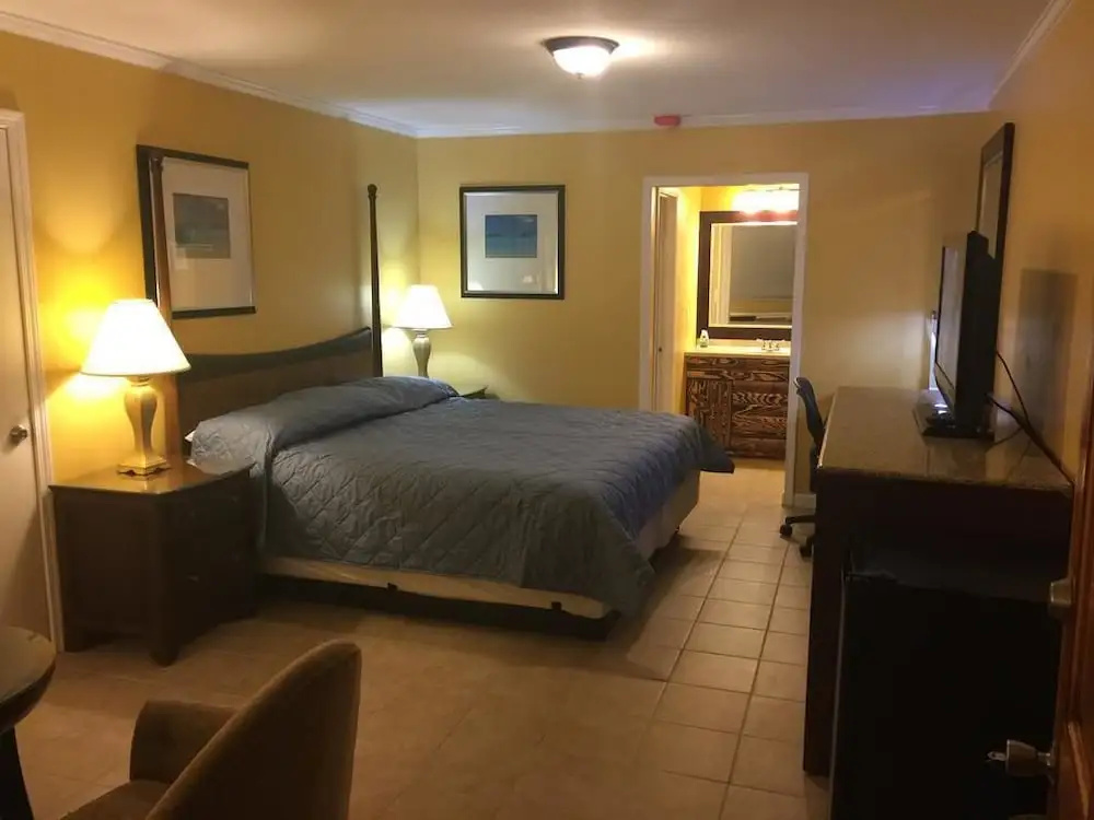 Deluxe Suite