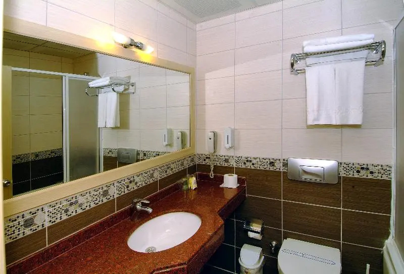 2 Bedrooms Standard Family room with balcony