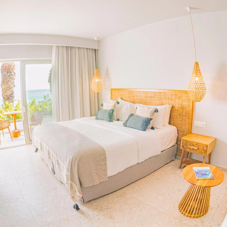Artemis Hotel — 5