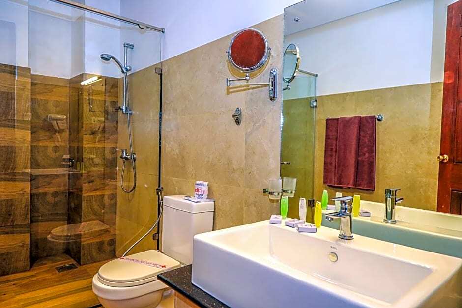 Oak Ray Regency Hotel