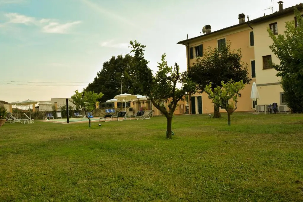 Garden Relays Villa Rosy