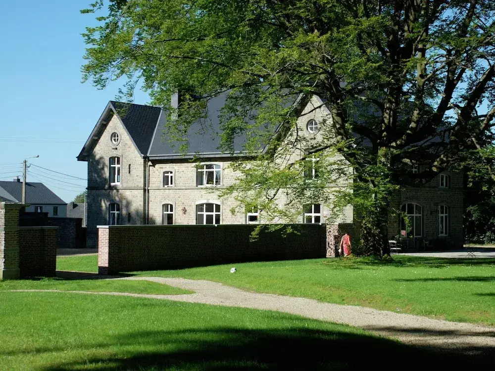 Mansion in Beauplateau Near Forest - фото 12