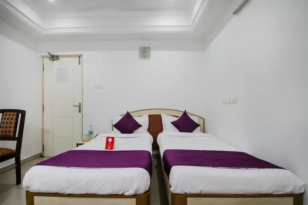 OYO Flagship 983 Hotel Surya Residency - Chambres