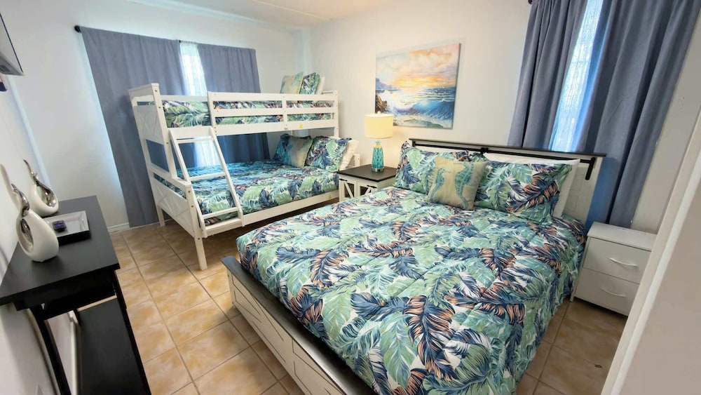Walkable Location - 99 Steps to Beach - Pool — 5