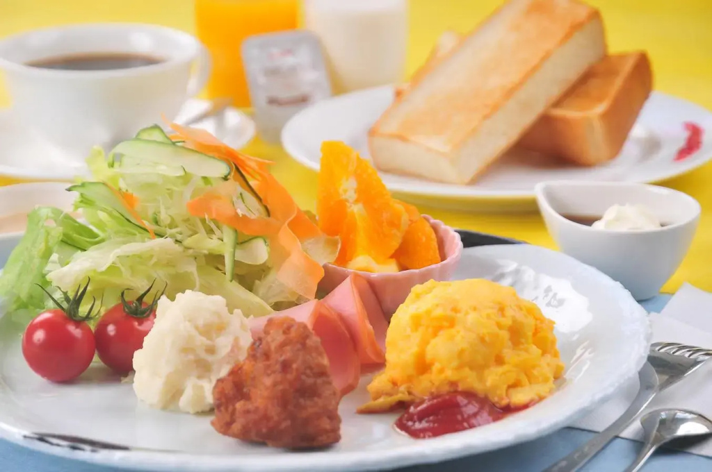 Food & Beverage