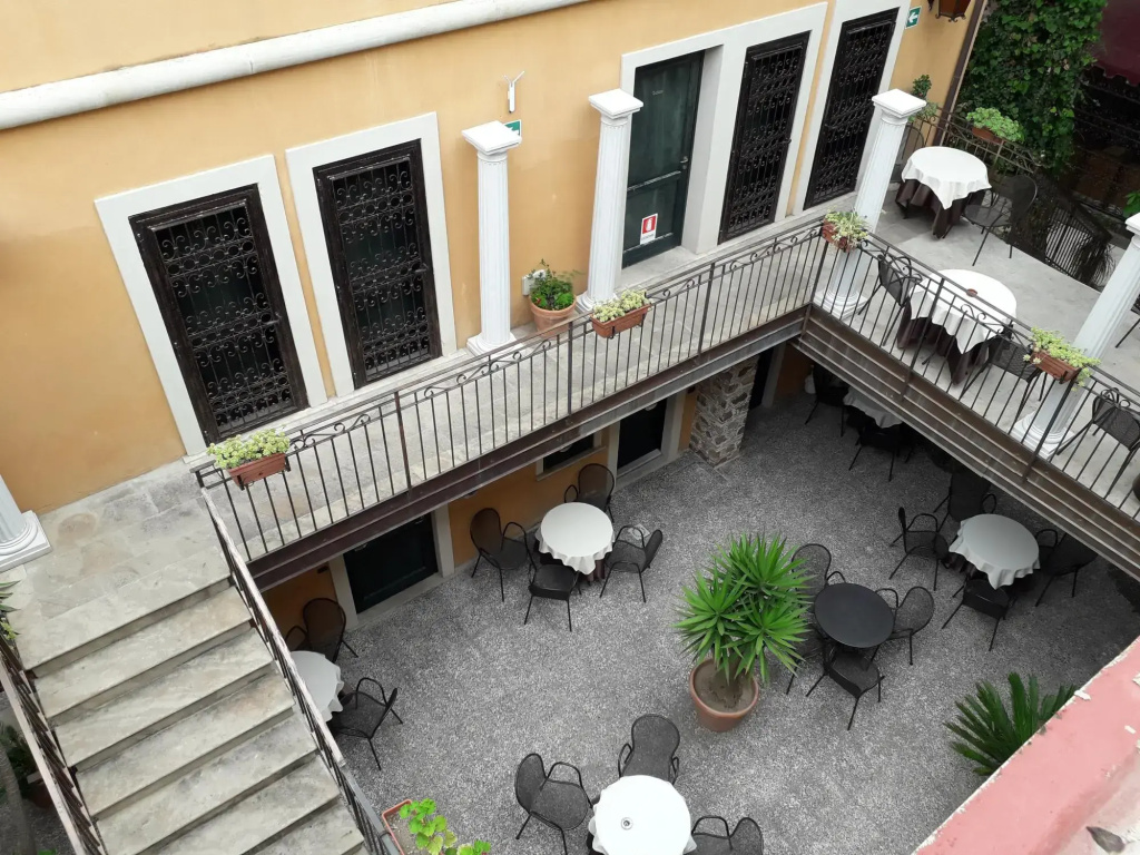 Hotel photo 14